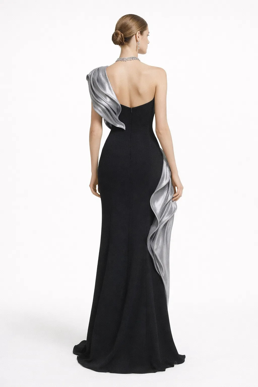 Gown : GW18